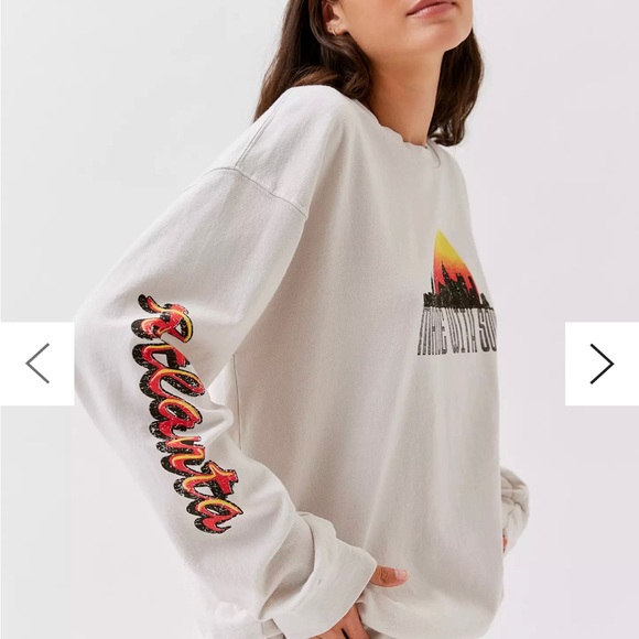 *NWT* Project Social T *Urban Outfitters* crewneck size S/M - Picture 8 of 9